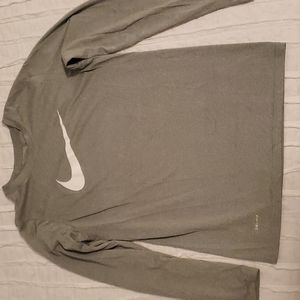 Nike workout long sleeve